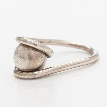 Bent Knudsen, sormus, sterlinghopeaa, Tanska.