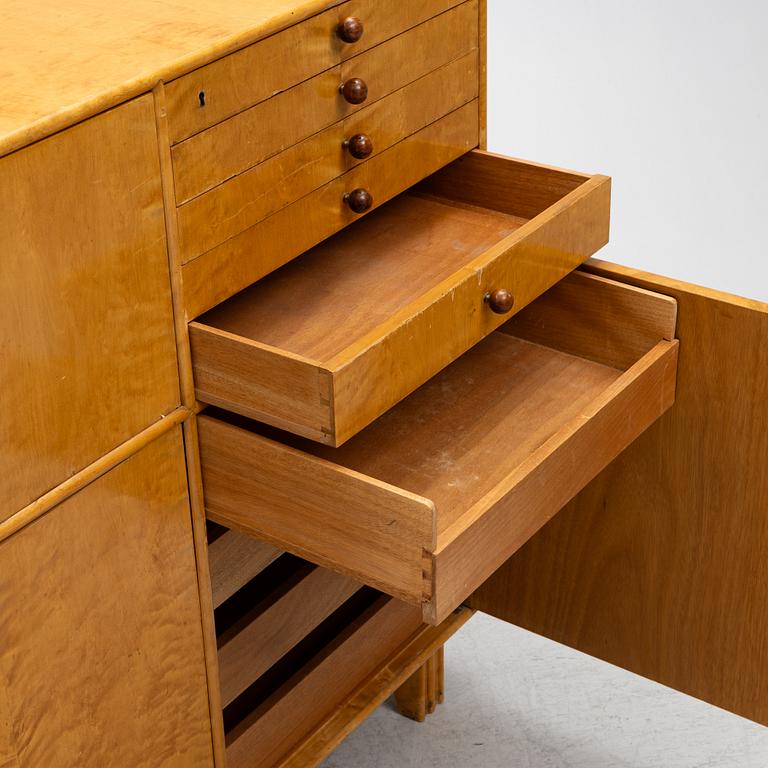 Axel Larsson, sideboard, modell 1219, Svenska Möbelfabrikerna, Bodafors, 1930-40-tal.