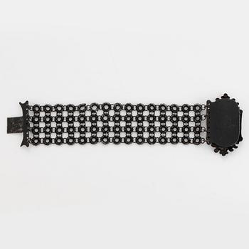 A Berlin iron and steel bracelet with a cameo. Berlin 1820-30.