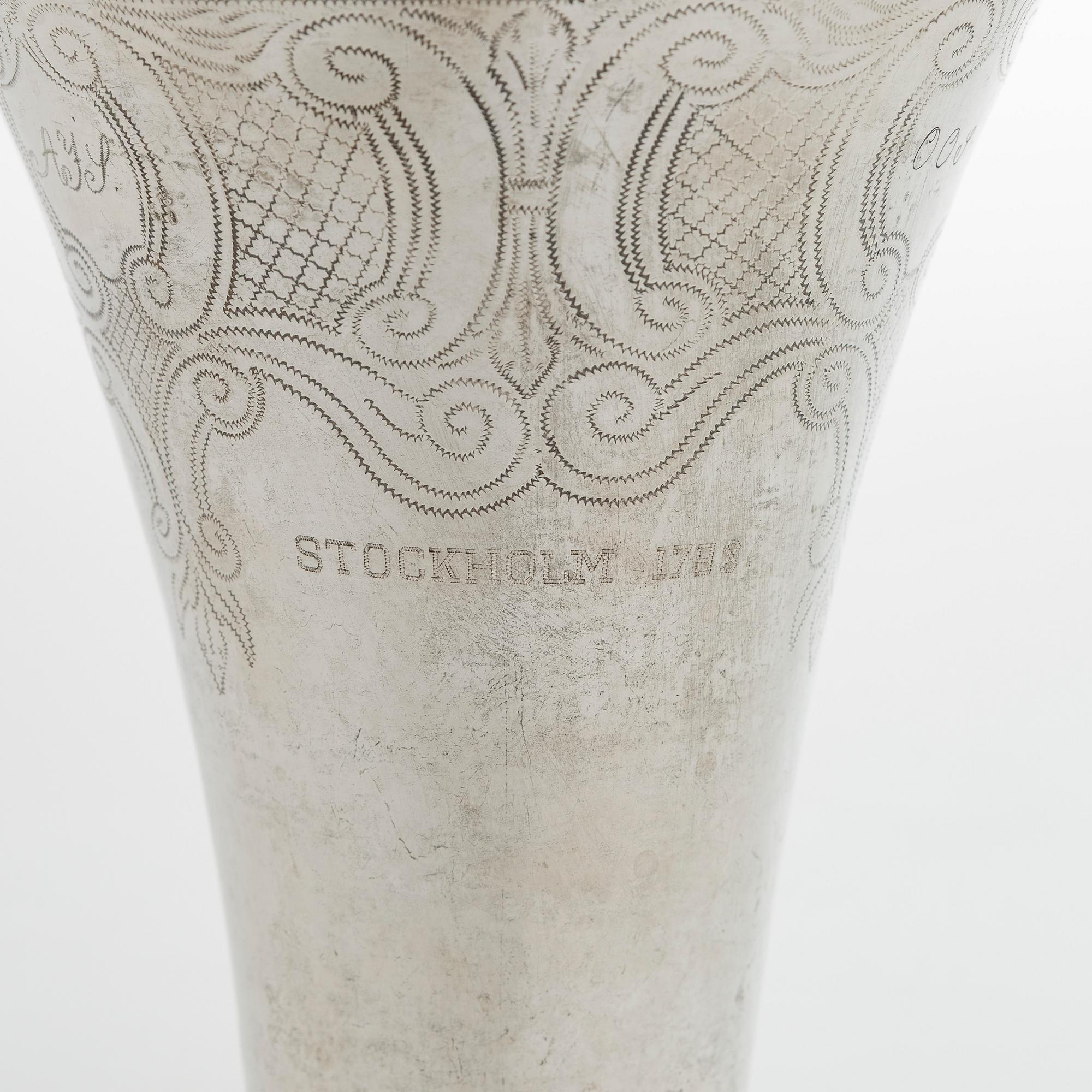 A parcel-gilt silver cup, maker's mark of Olof Hellbom, Stockholm 1797.
