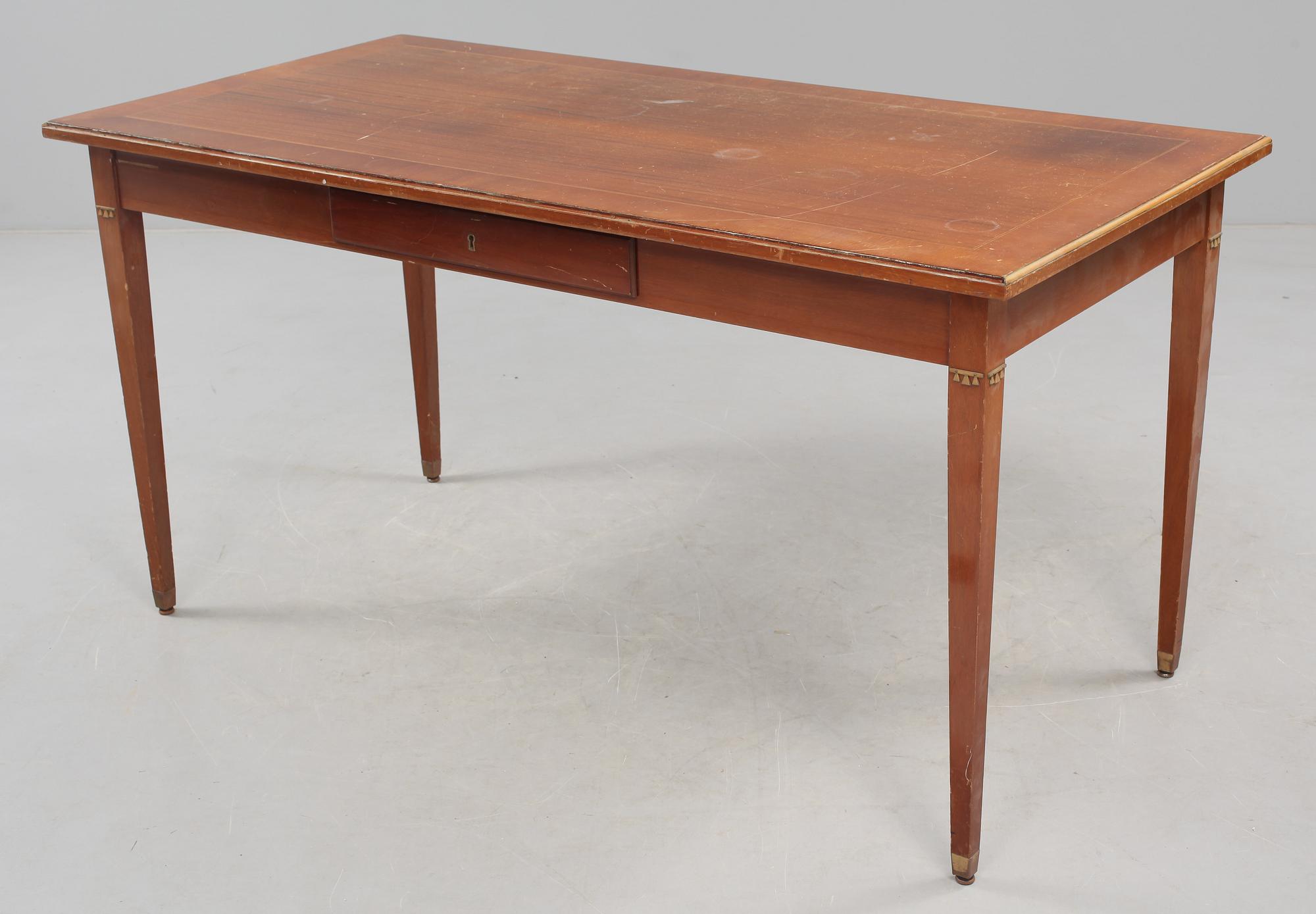 SKRIVBORD, gustaviansk stil, 1900-tal.