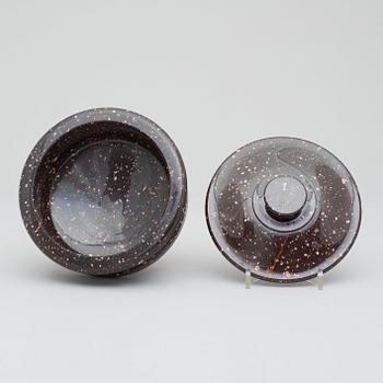 SKÅL med LOCK. Älvdalen, 1800-talets första hälft. Empire.