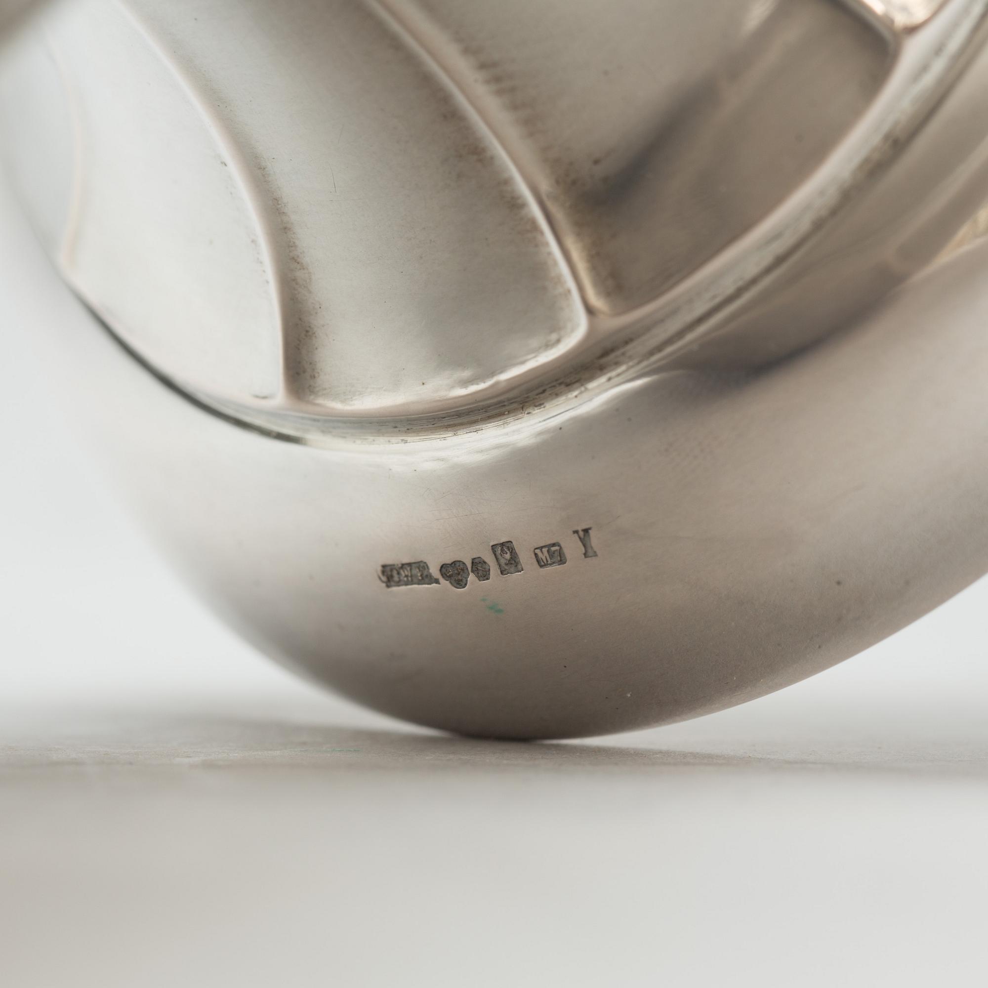 SKÅL på FOT, silver, 1914. Vikt ca 620 g.