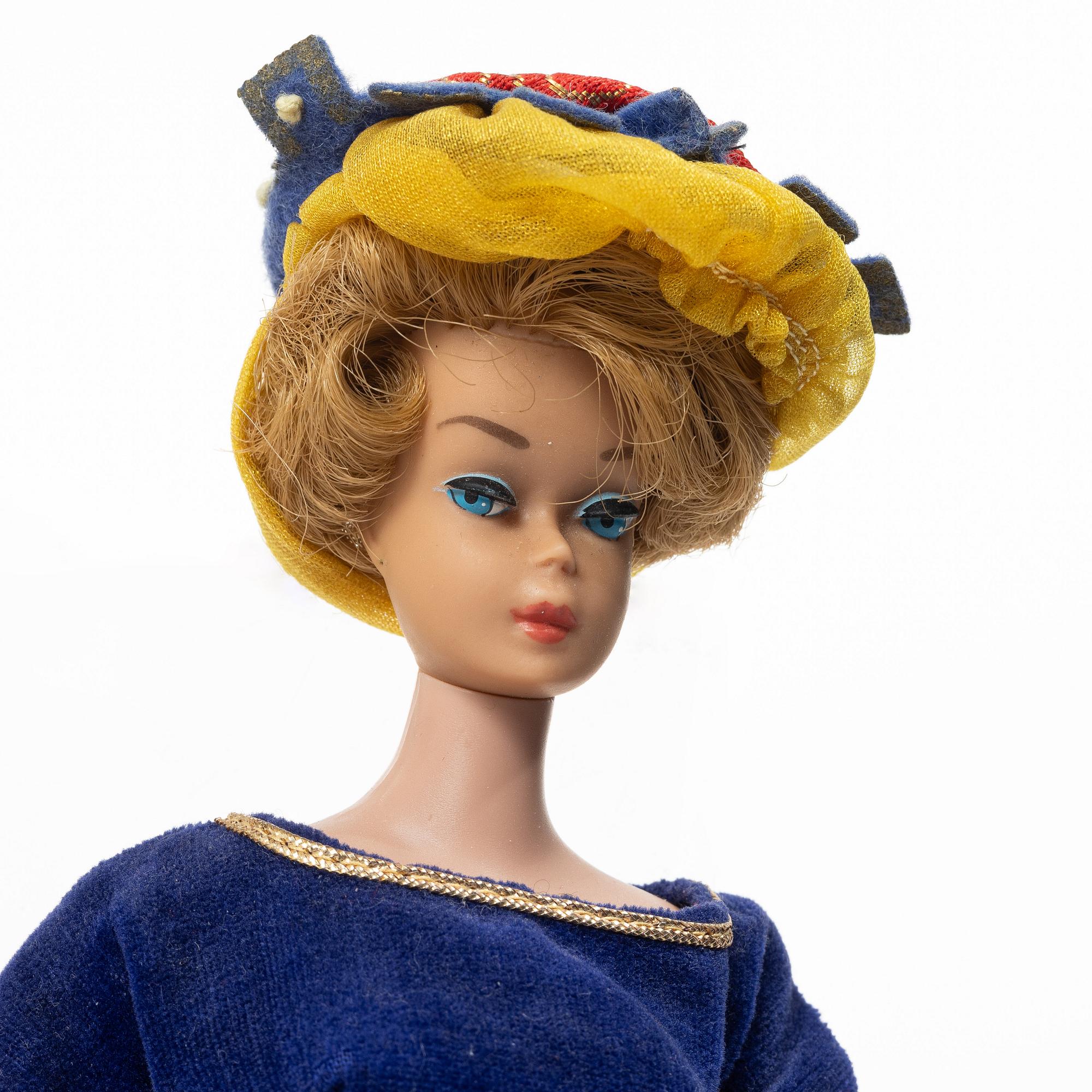 Barbiedockor, 3 st, samt kläder och accessoarer, Mattel, 1960-tal.