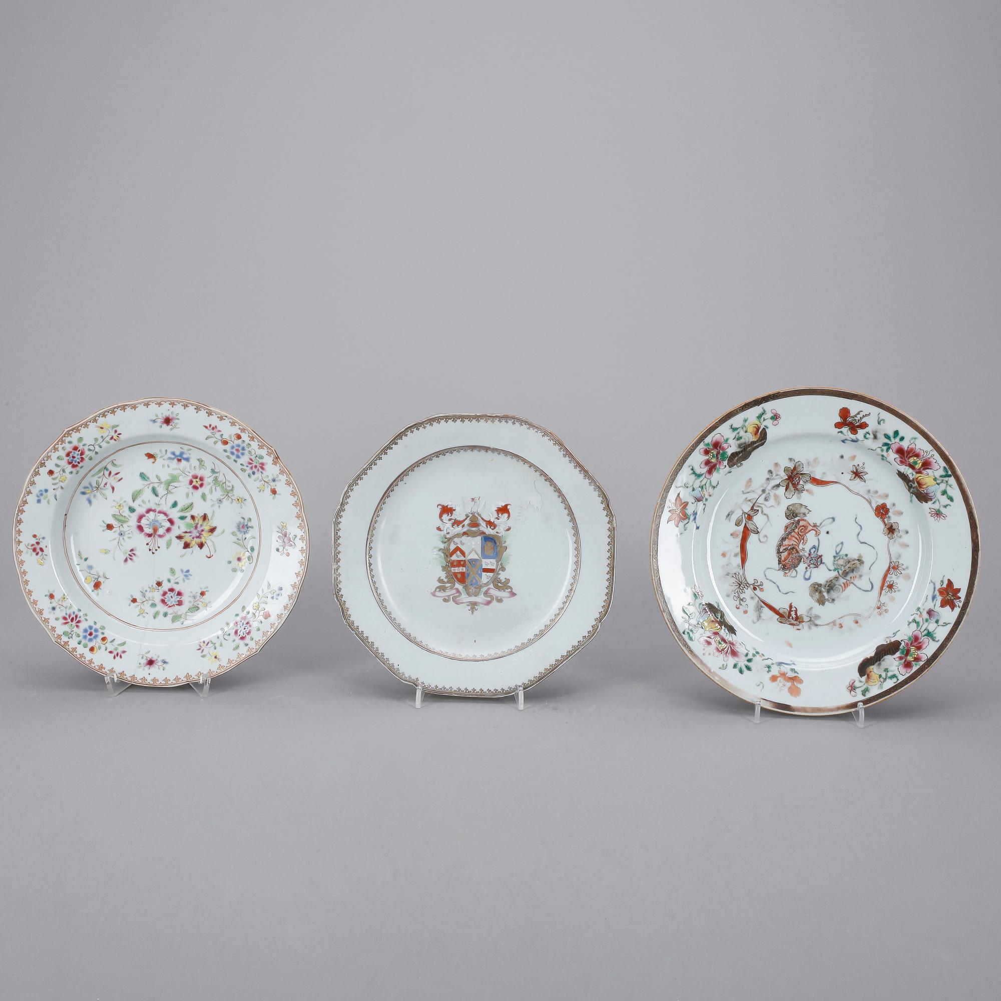 TALLRIKAR, 3 st, porslin, Kina, Qianlong, 1700-tal.