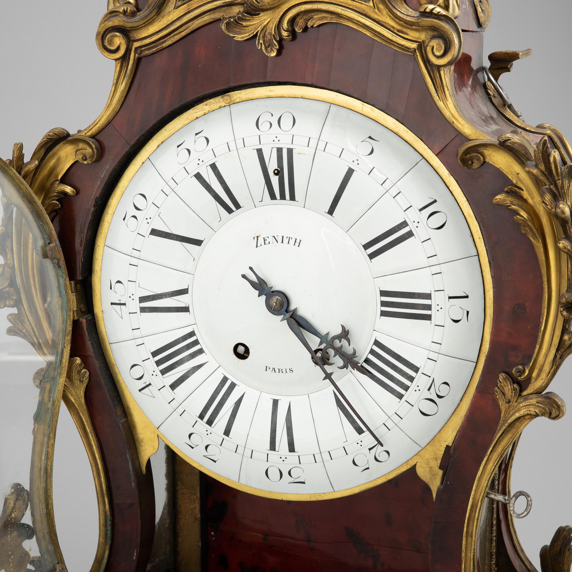 A French Louis XV-style bracket clock, second half of the 19th Century.