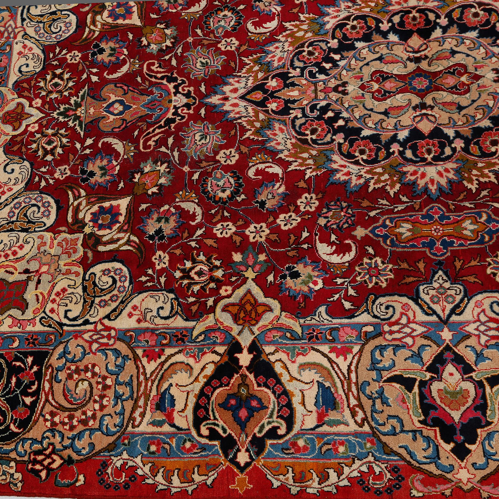 MATTA, orientalisk, old, ca 365x255 cm.
