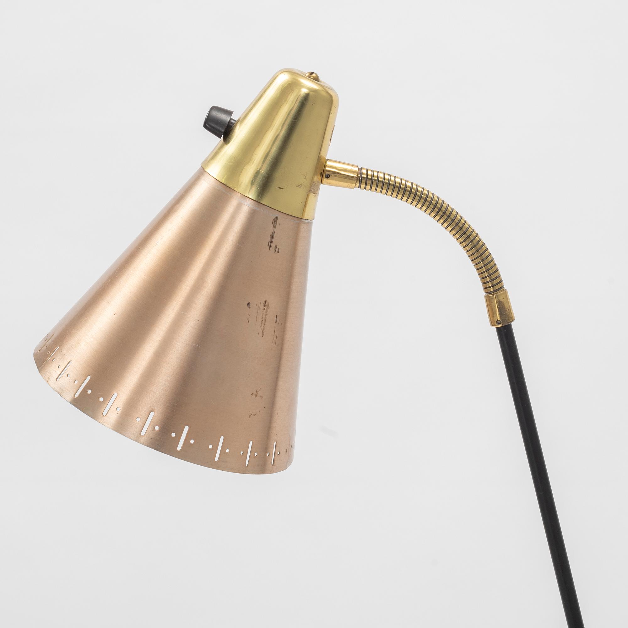 Golvlampa, modell 144, EAE Eskilstuna, 1950-tal.