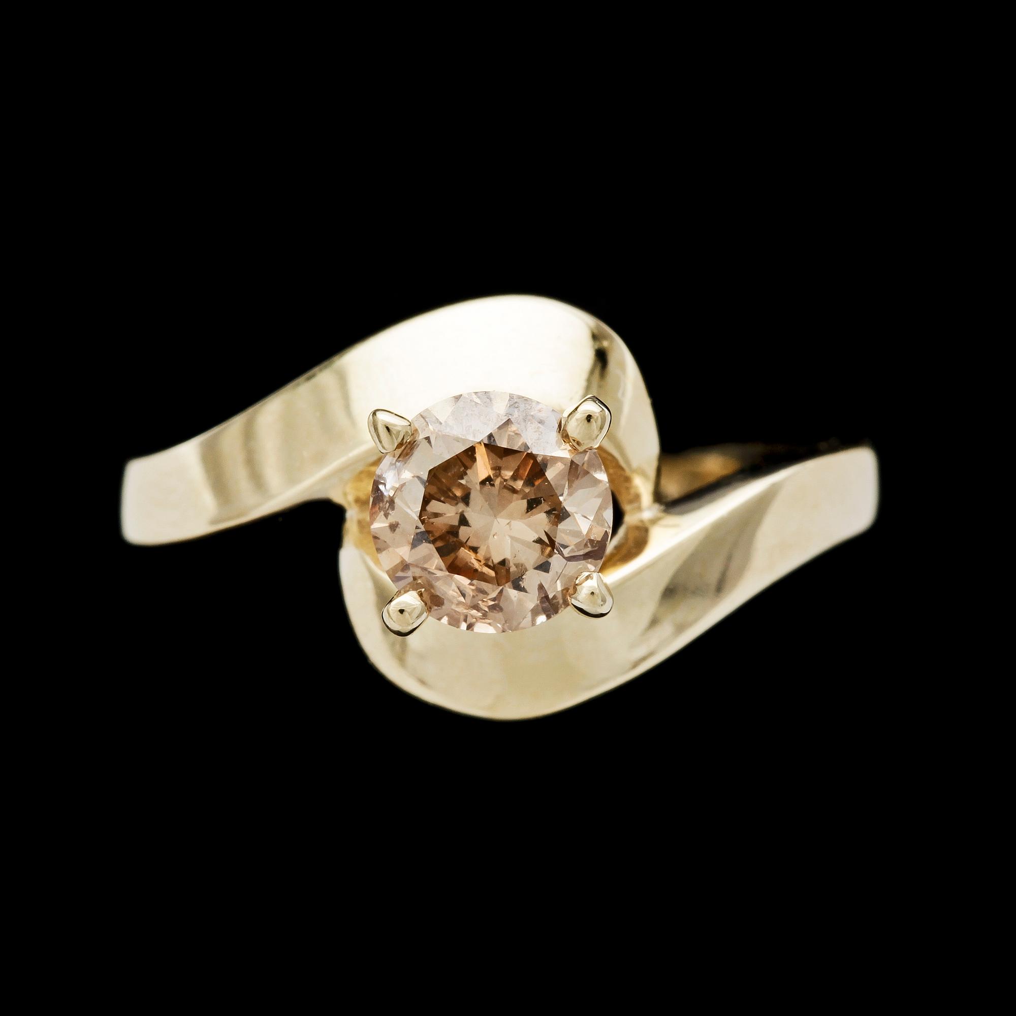 RING, 14K guld med briljantslipad diamant, ca 1.02 ct.