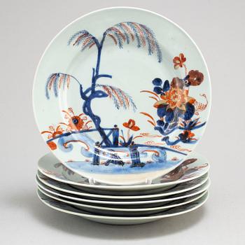 Six imari export porcelain plates, Qing dynasty, Qianlong (1736-95).