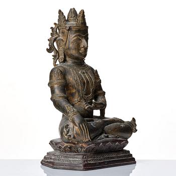 A Burmese bronze figure of a crowned buddha, 18th Century or older.