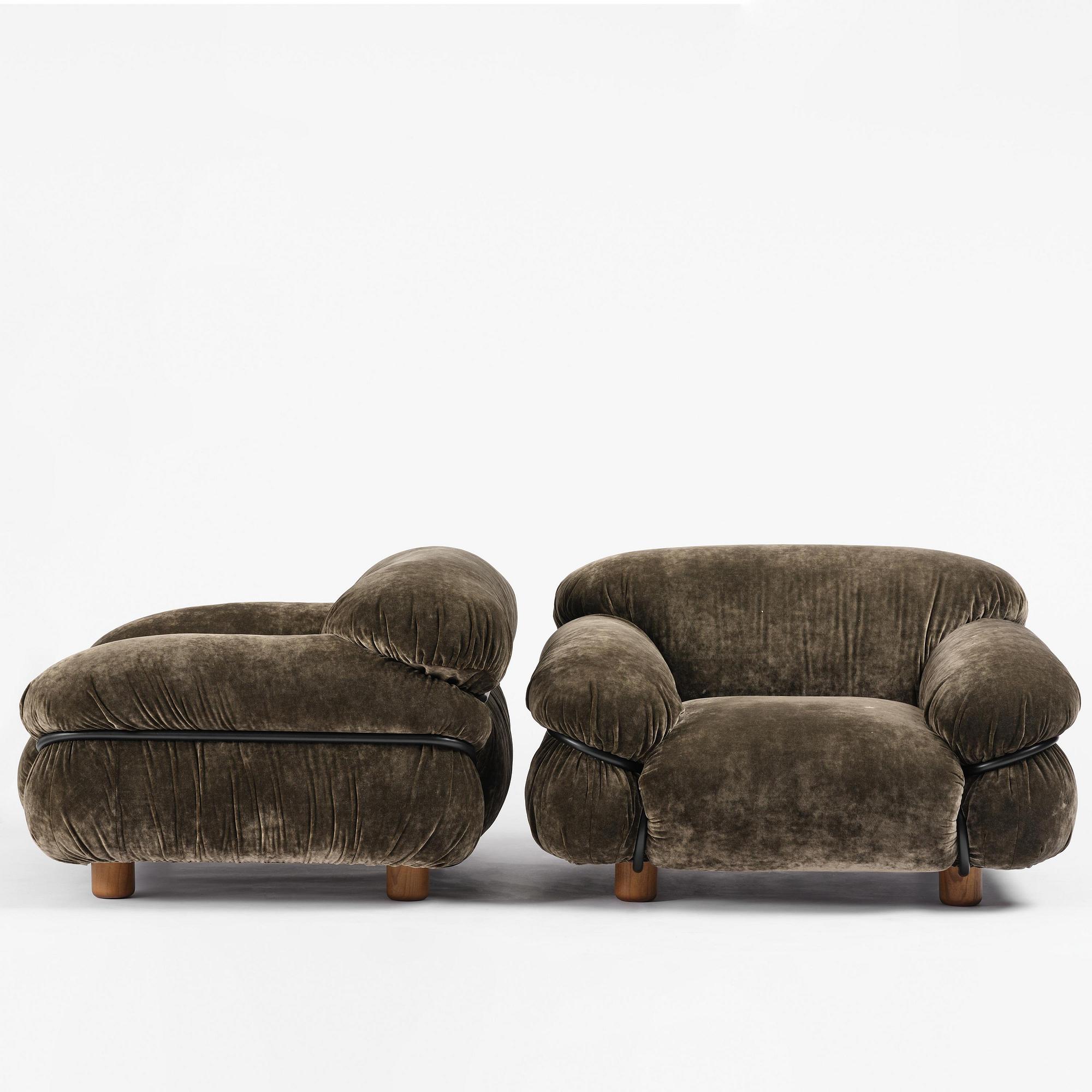 Gianfranco Frattini, a pair of "Sesann" armchairs, Tacchini, Italy, post 2015.