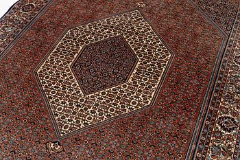 A Bidjar carpet a. 305 x 201 cm.