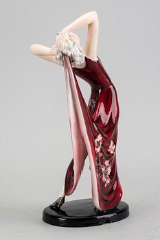 Stefan Dakon stoneware figurín for Goldscheider.
