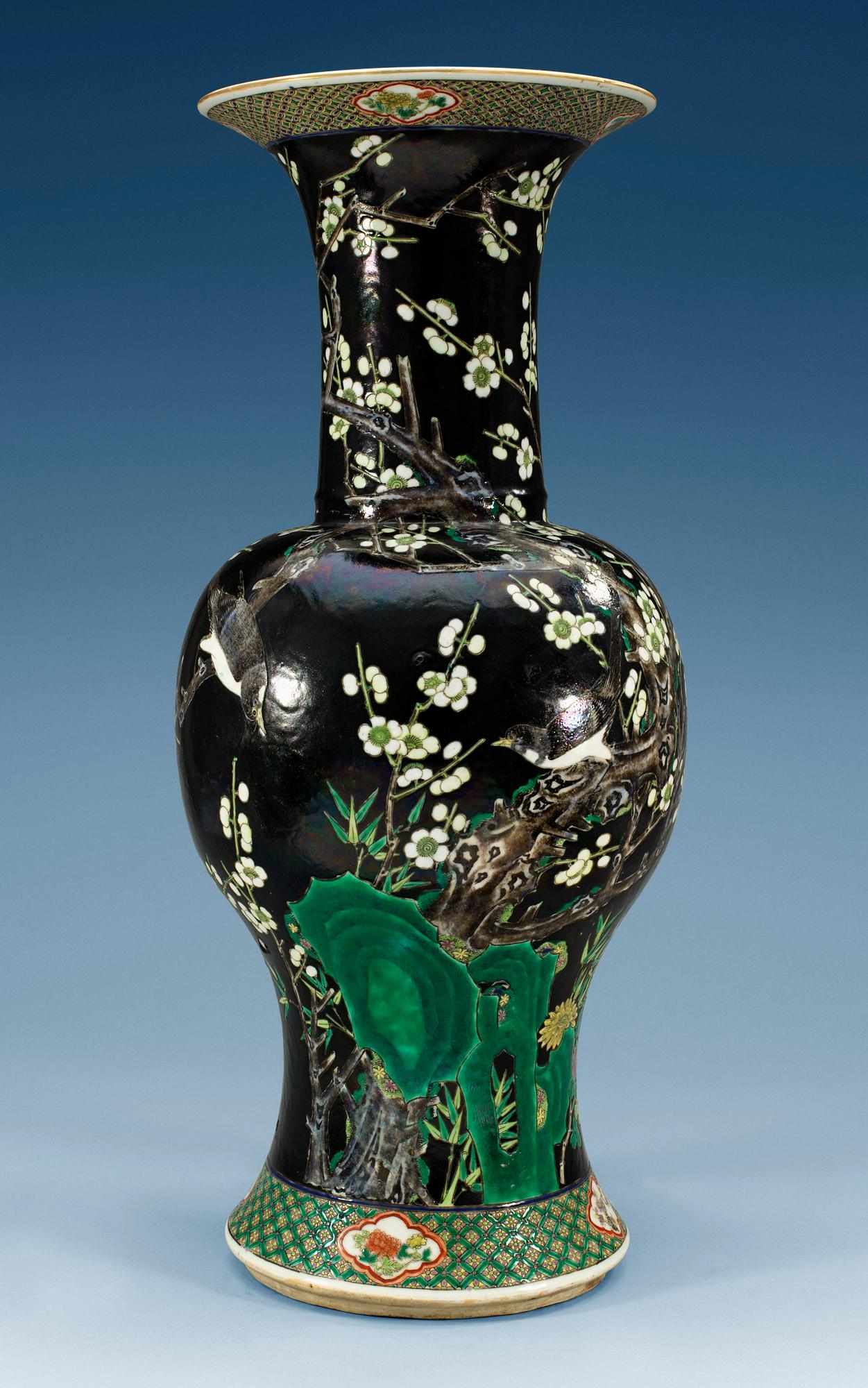 VAS, porslin. Sen Qing dynasti (1644-1912).