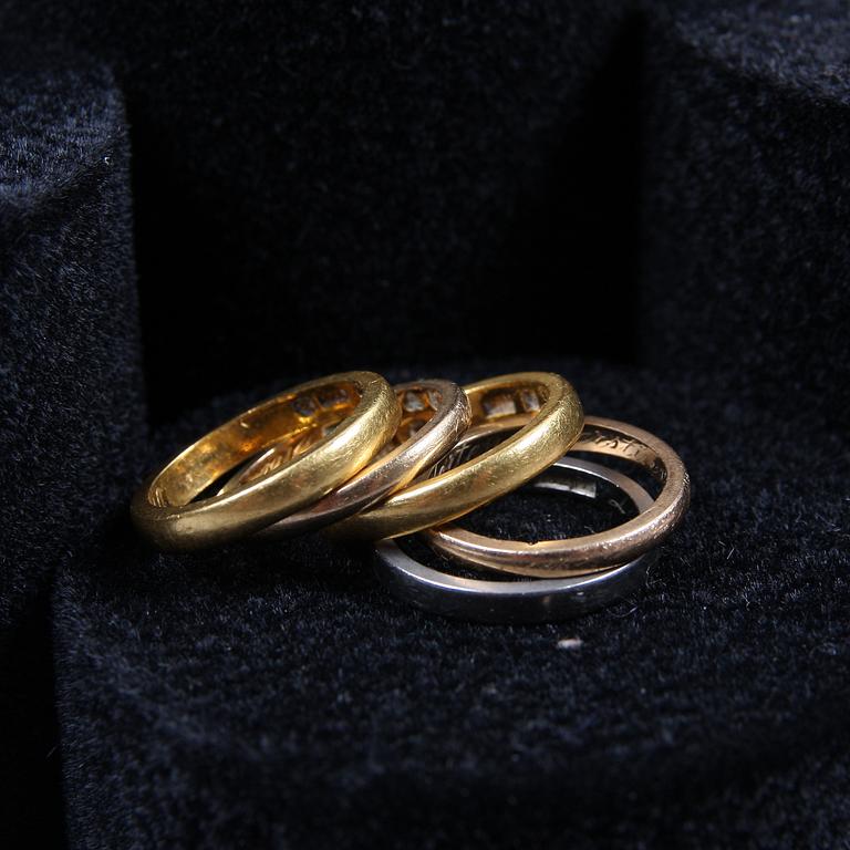 RINGAR, 5 st, 18K guld, Sverige, 1900-tal. Ca 19 g.