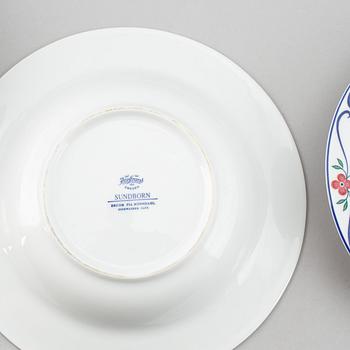 PIA RÖNNDAHL, mat- samt kaffeservis, 67 delar, porslin. "Sundborn", Rörstrand.