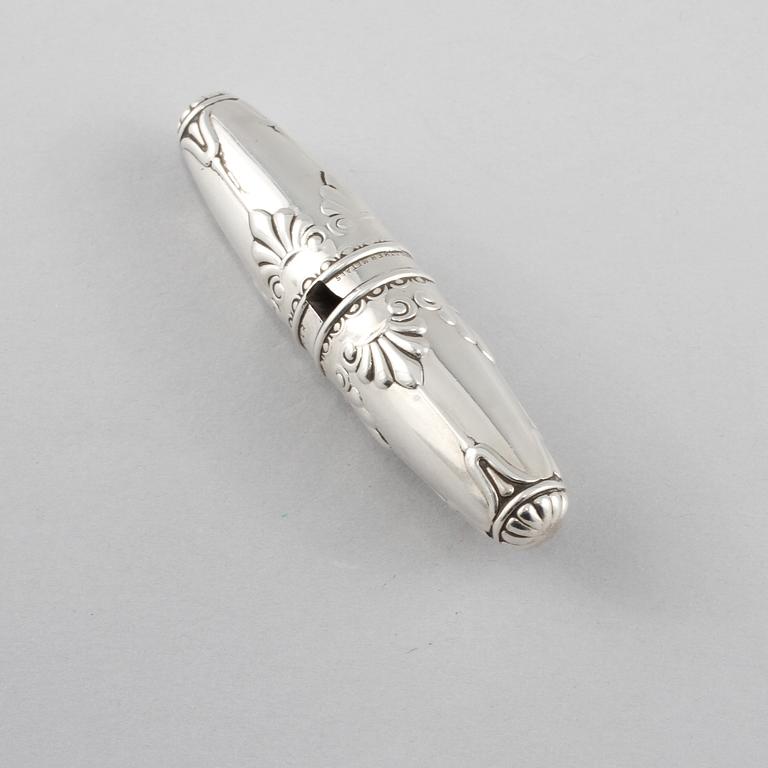 RESEKORKSKRUV, hölje i stearlingsilver, omkring 1900-talets mitt.