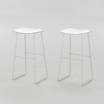 JASPER MORRISON, barstolar, ett par, "High pad stool", Cappelini, 2000-tal.