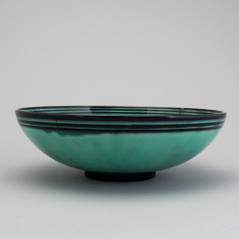 A "V series" bowl by Ilse Claesson for Rörstrand, 1930´s.