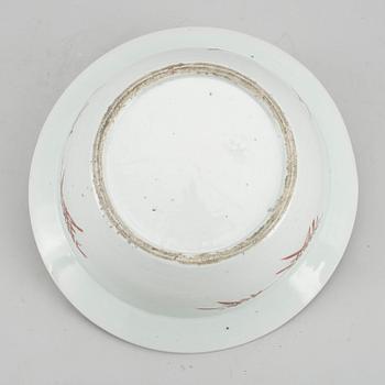 TVÄTTFAT, porslin, Kina 1800-talets andra hälft.