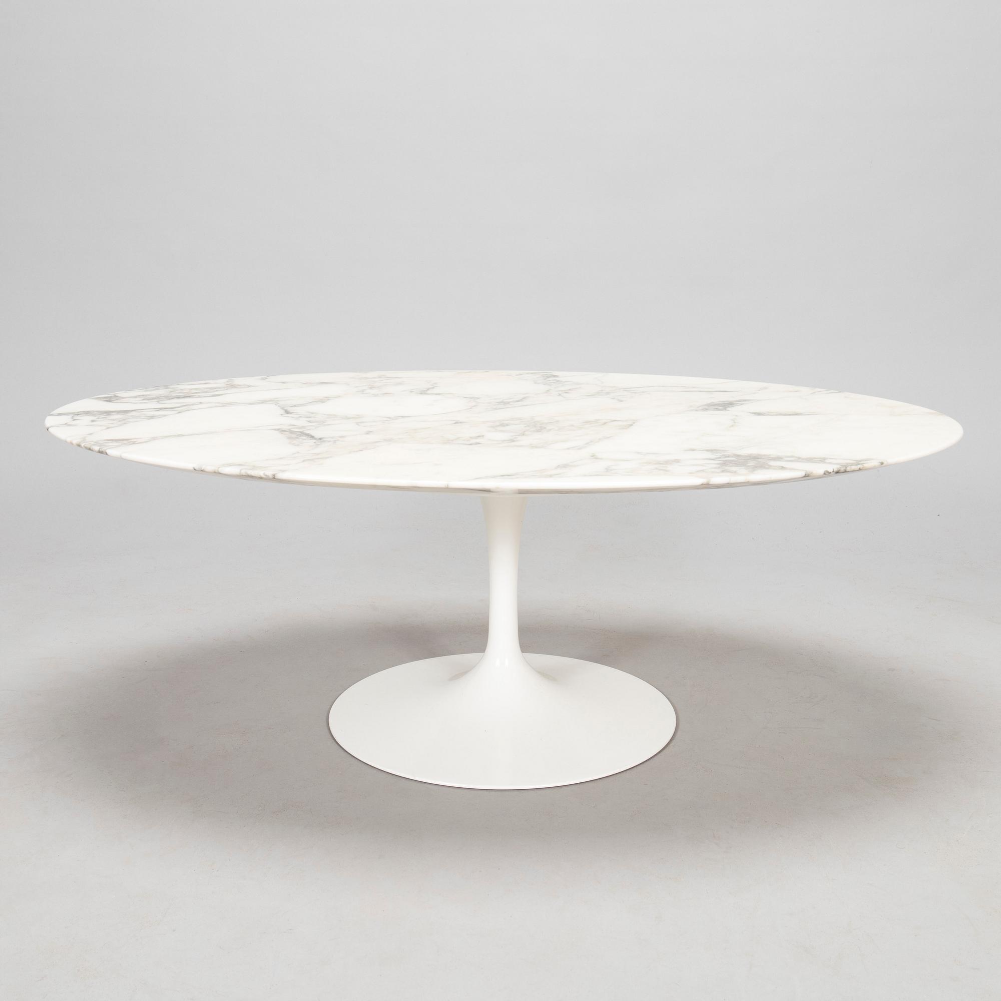 Eero Saarinen,  coffee table, "Tulip", Knoll International, 21st century.
