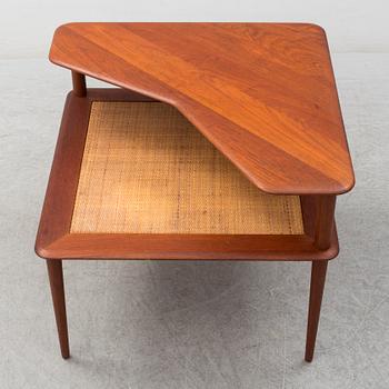 PETER HVIDT & ORLA MØLGAARD NIELSEN, "Minerva" soffbord.