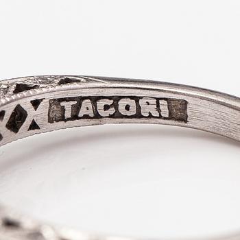 Sormus, 18K valkokultaa, timantteja n. 1.71 ct yht. Tacori. GIA -todistuksella.