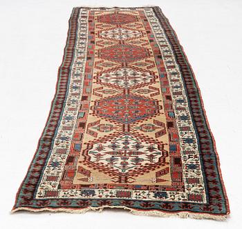 A runner carpet, Sarab, c. 323 x 90 cm.