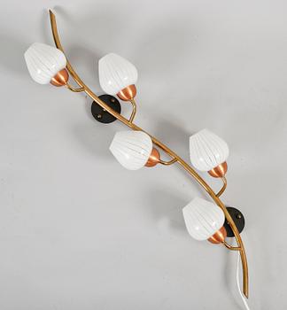 VÄGGLAMPA, mässing, 1950-tal.