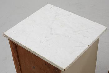 Sängbord, ett par, tidigt 1900-tal.