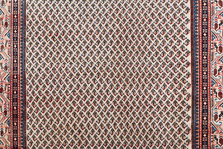 Matta, Sarouk, ca 325 x 215 cm.