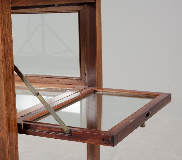 MONTERBORD, 1900-talets första hälft.