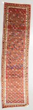 GALLERIMATTA, semiantik Azerbaijan. Ca 350x97 cm.