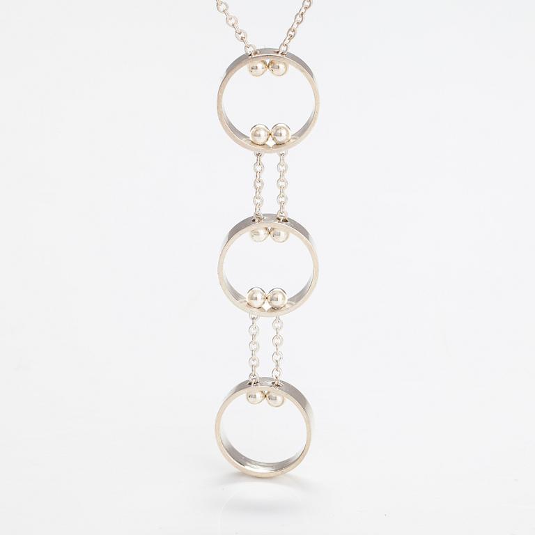 Elis Kauppi, A silver necklace. Kupittaan kulta, Turku 1966.