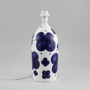 BORDSLAMPA, porslin, Sylvia Leuchovius, Rörstrand, 1900-talets andra hälft.