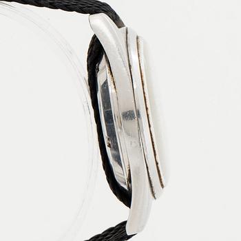 OMEGA, Railmaster, "Broad Arrow hands", "Naiad crown".