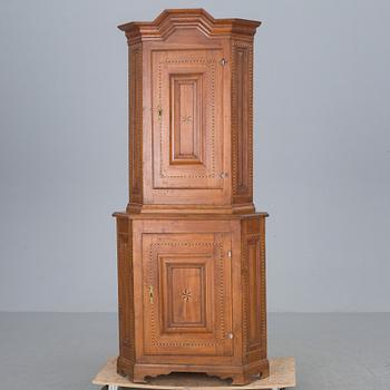 HÖRNSKÅP, barock/barockstil.