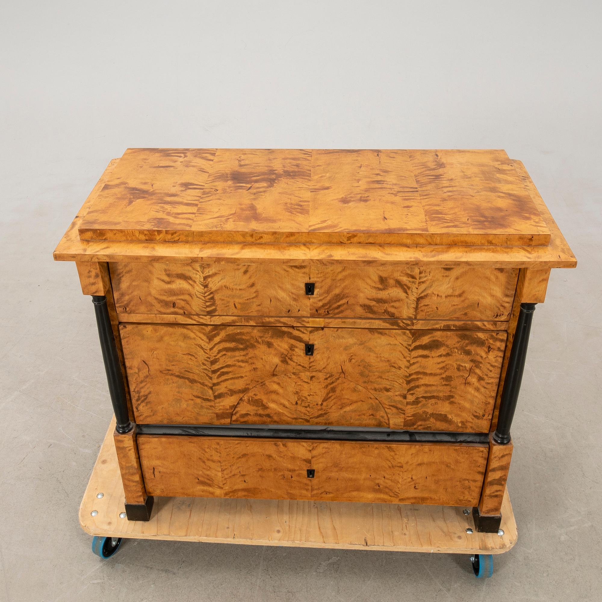 Chest of drawers, Karl Johan made in Ystad by the furniture company Roth in 1841.