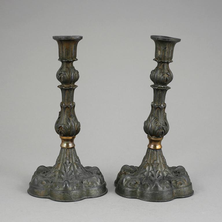 LJUSSTAKAR, ett par, 1900-talets första hälft.