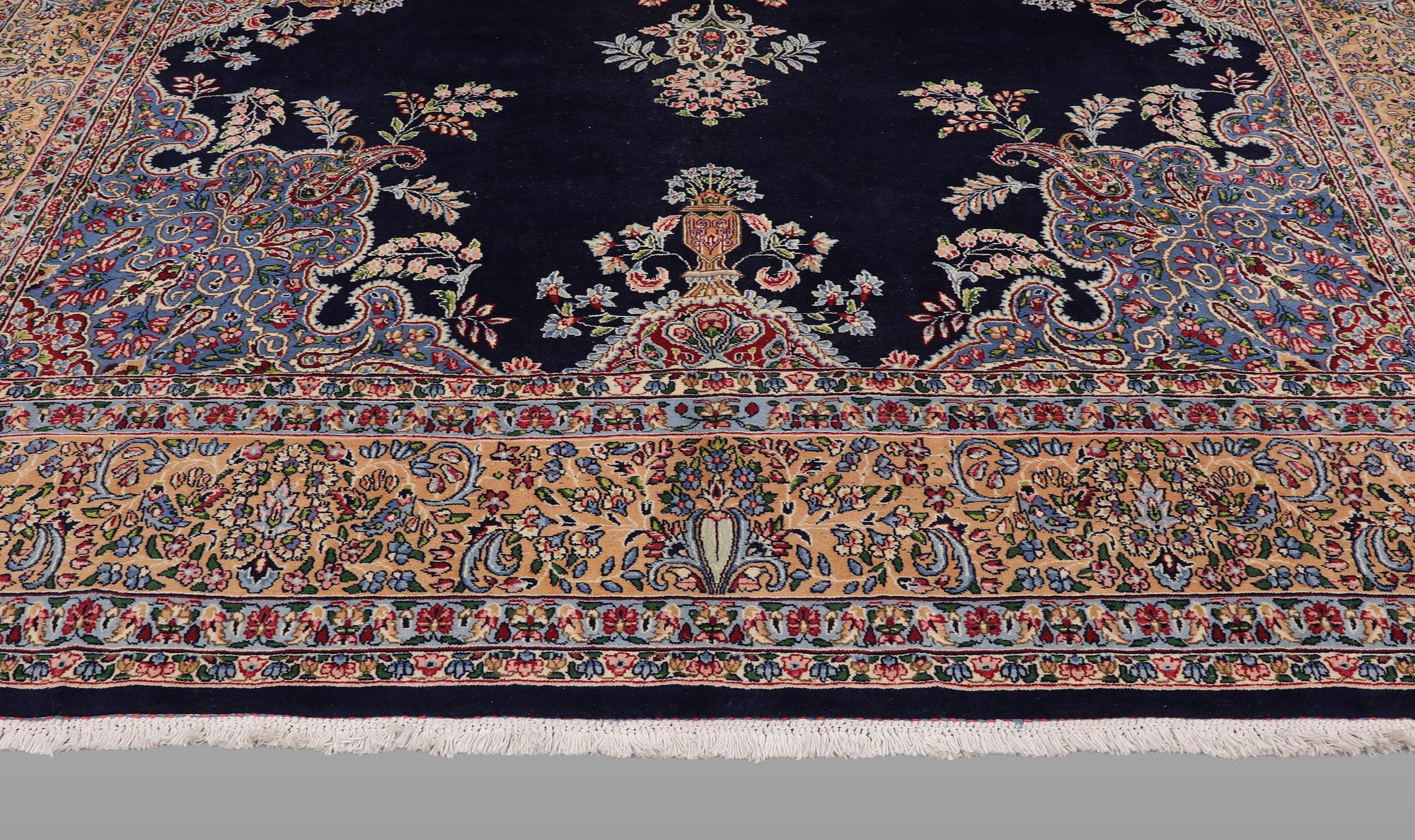 Matta, Kirman Laver, signerad, ca 436 x 280 cm.