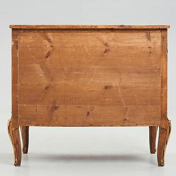 JÖNS EFVERBERG'S MASTERPIECE, Stockholm 1775, Gustavian commode.