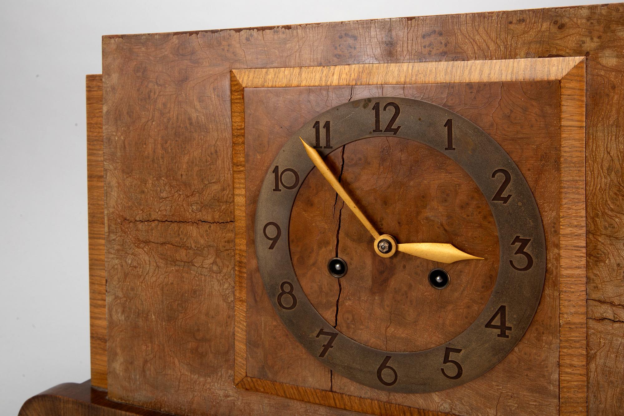 An Art Deco table clock, 1930's.