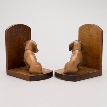 KIRJATUET, veistettyä puuta, Keskieurooppa, 1900-luvun puoliväli.