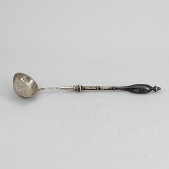 SOPPSLEV, silver, otydliga mästarstämplar, 1800-tal. Vikt ca 70 cm.