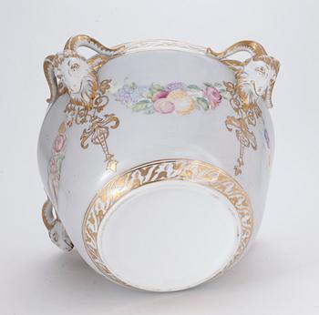 YTTERFODER, porslin, 1900-tal.