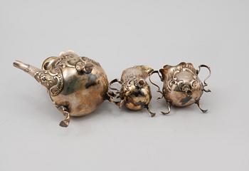 KAFFESERVIS, 3 delar, med BRICKA, silver, Schwarz & Steiner, Österrike, omkring sekelskiftet 1900, vikt 1780 gram.