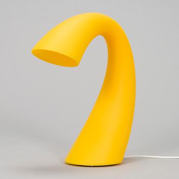 Eero Aarnio, bordslampa "Swan", Melaja Oy, 2007.