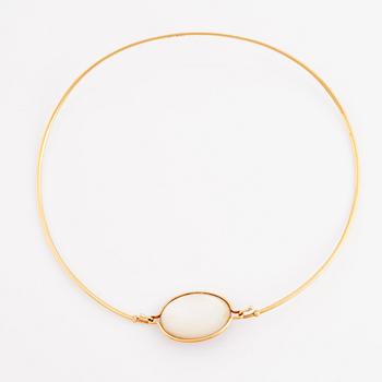 Vivianna Torun Bülow-Hübe, an 18K gold necklace with fossilized coral, Jakarta Indonesia.