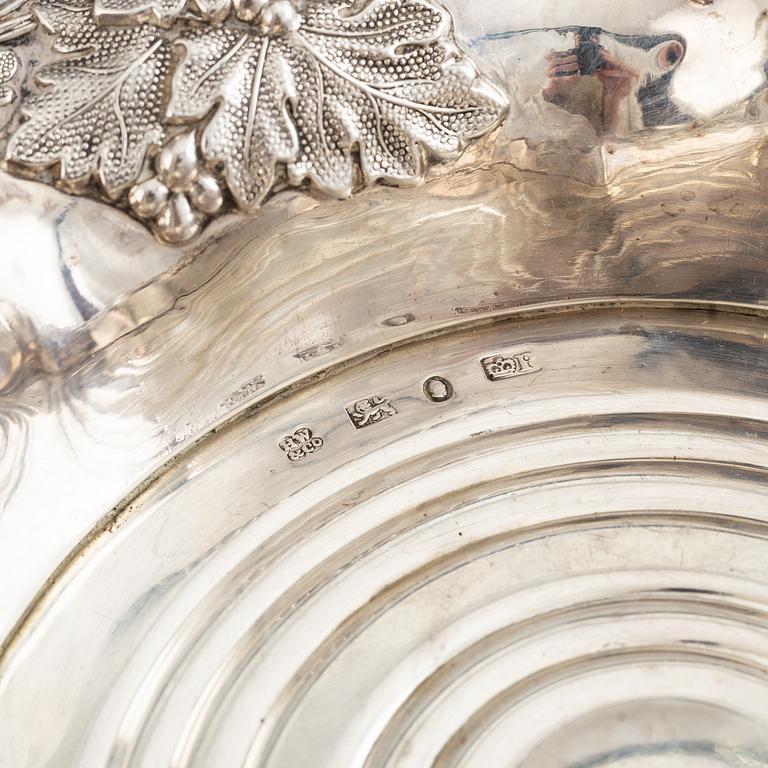 Henry Wilkingson & Co., coaster, silver, Sheffield 1835-1836.
